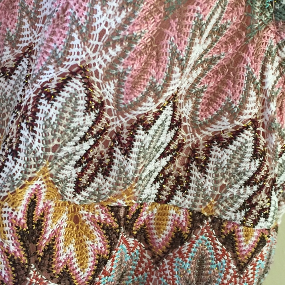 HP 3/17 Beautiful Lacy Romper - Picture 3 of 8